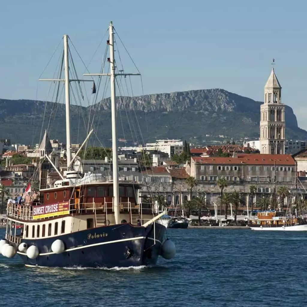 Boat excursion to Bol and Golden horn