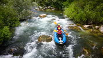 River kayaking down the slopes of Cetina river